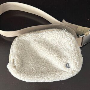 Lululemon belt bag